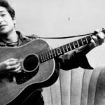 Bob Dylan: The Voice of a Generation – Full Biography