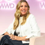 The Billionaire in the Bathroom: How Sara Blakely Redefined an Industry with a Pair of Scissors